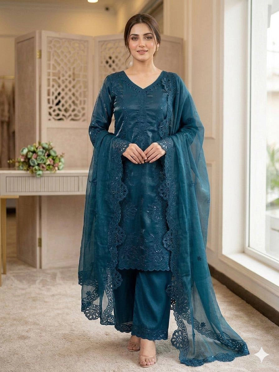 PREMIUM DESIGNER MAROON EMBROIDERED ORGANZA PAKISTANI SUIT WITH ORGANZA DUPATTA | GEELAN FASHION