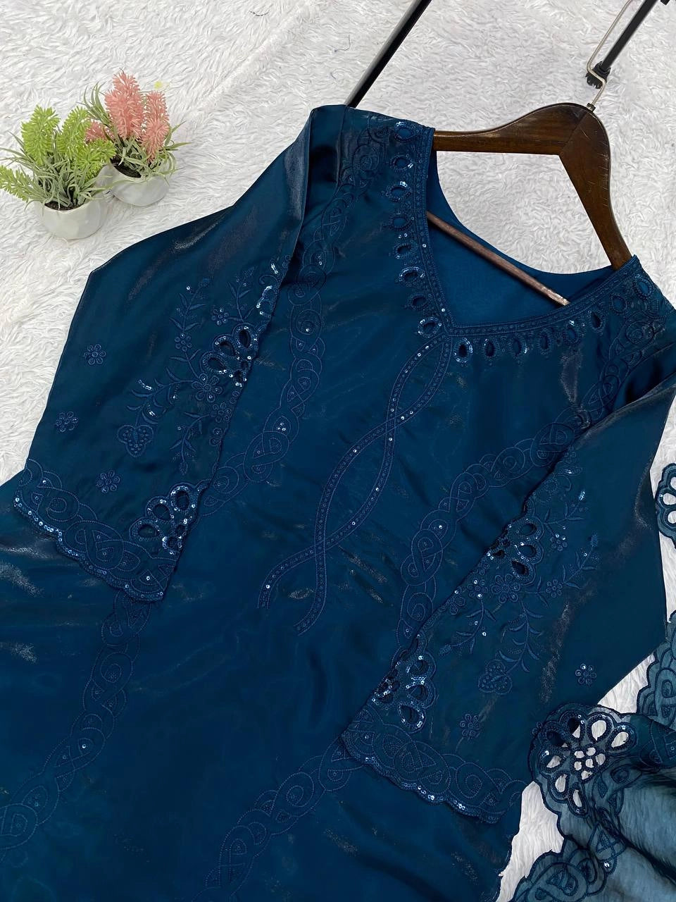 PREMIUM DESIGNER MAROON EMBROIDERED ORGANZA PAKISTANI SUIT WITH ORGANZA DUPATTA | GEELAN FASHION