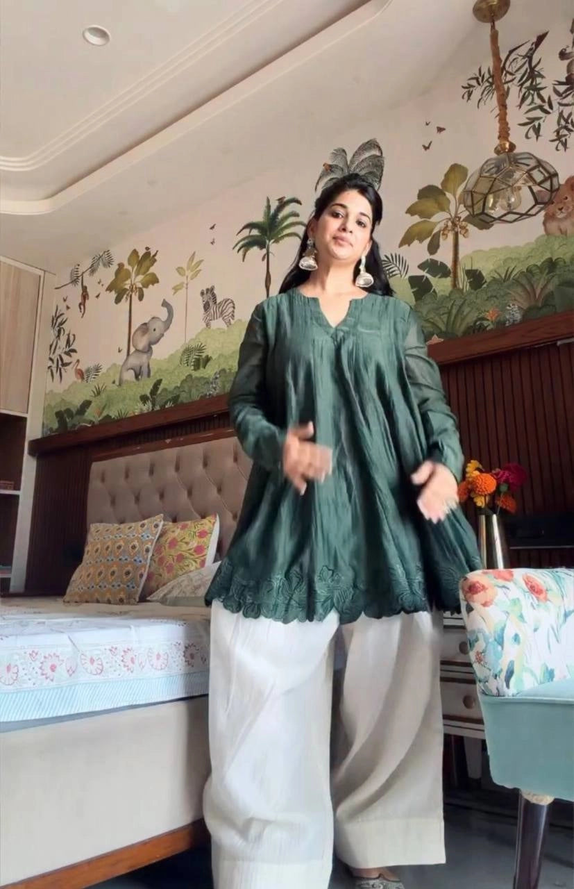 PARTY WEAR FESTIVAL SPECIAL NEW DESIGNER HEAVY MAL CHANDERI TOP PLAZZO SUIT SET*