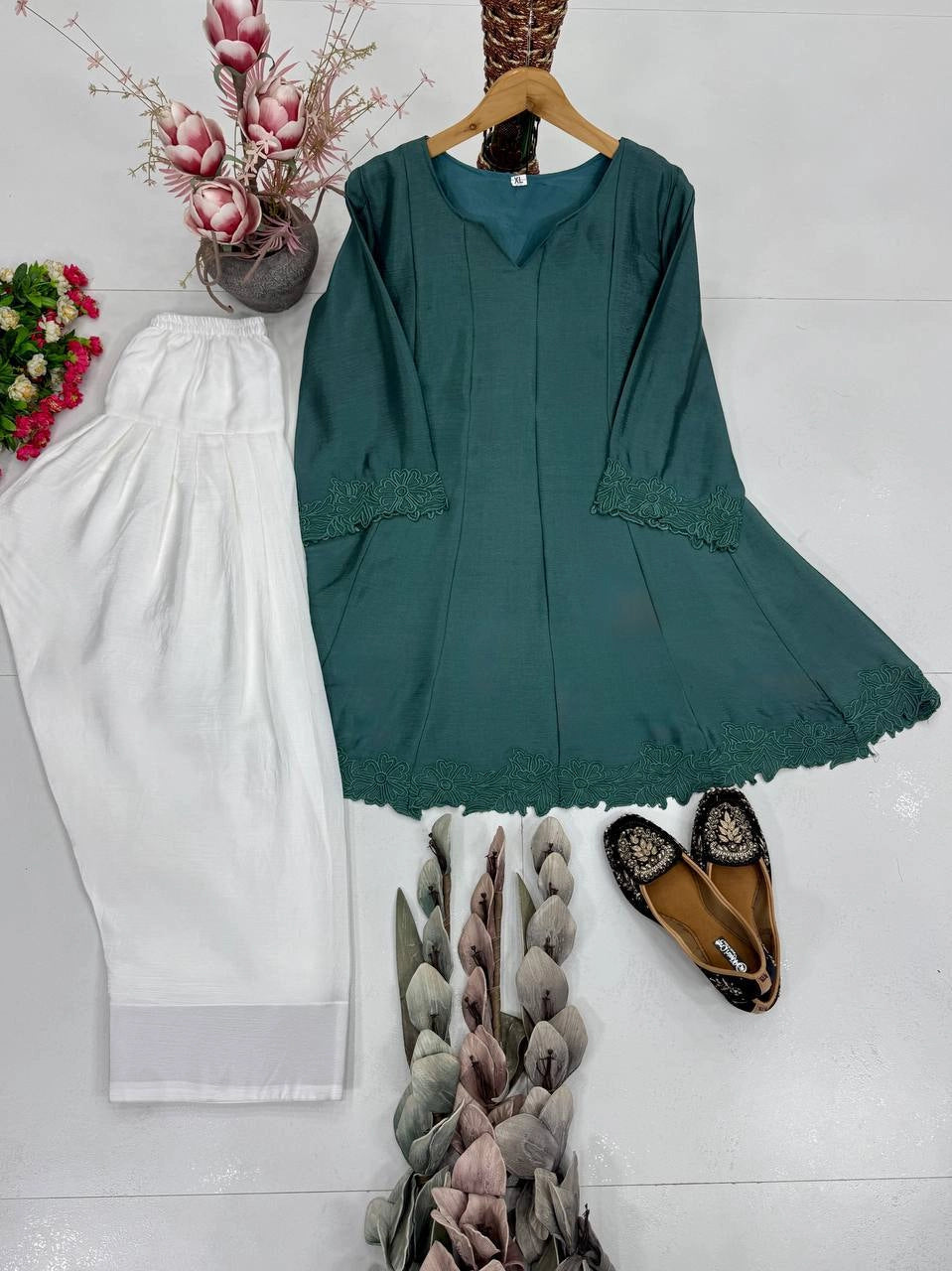 PARTY WEAR FESTIVAL SPECIAL NEW DESIGNER HEAVY MAL CHANDERI TOP PLAZZO SUIT SET*