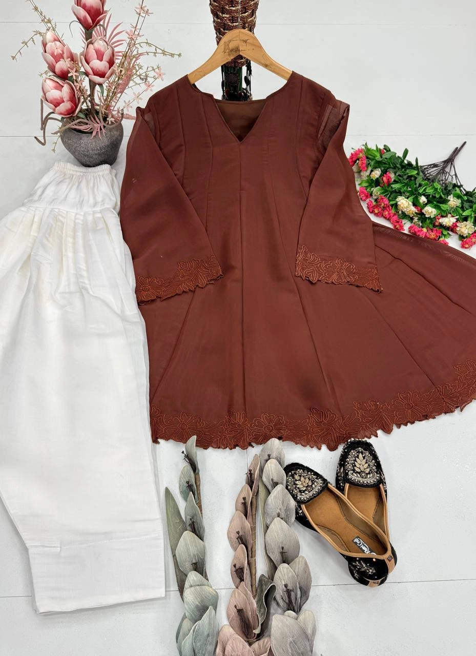 PARTY WEAR FESTIVAL SPECIAL NEW DESIGNER HEAVY MAL CHANDERI TOP PLAZZO SUIT SET*