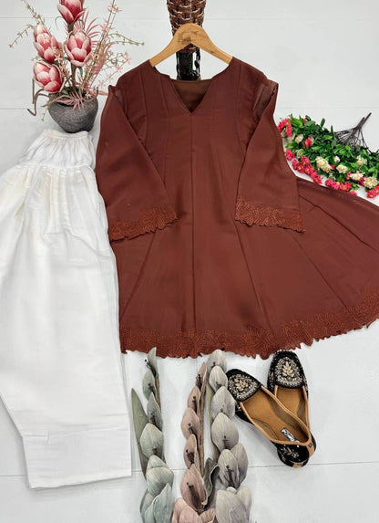 PARTY WEAR FESTIVAL SPECIAL NEW DESIGNER HEAVY MAL CHANDERI TOP PLAZZO SUIT SET*