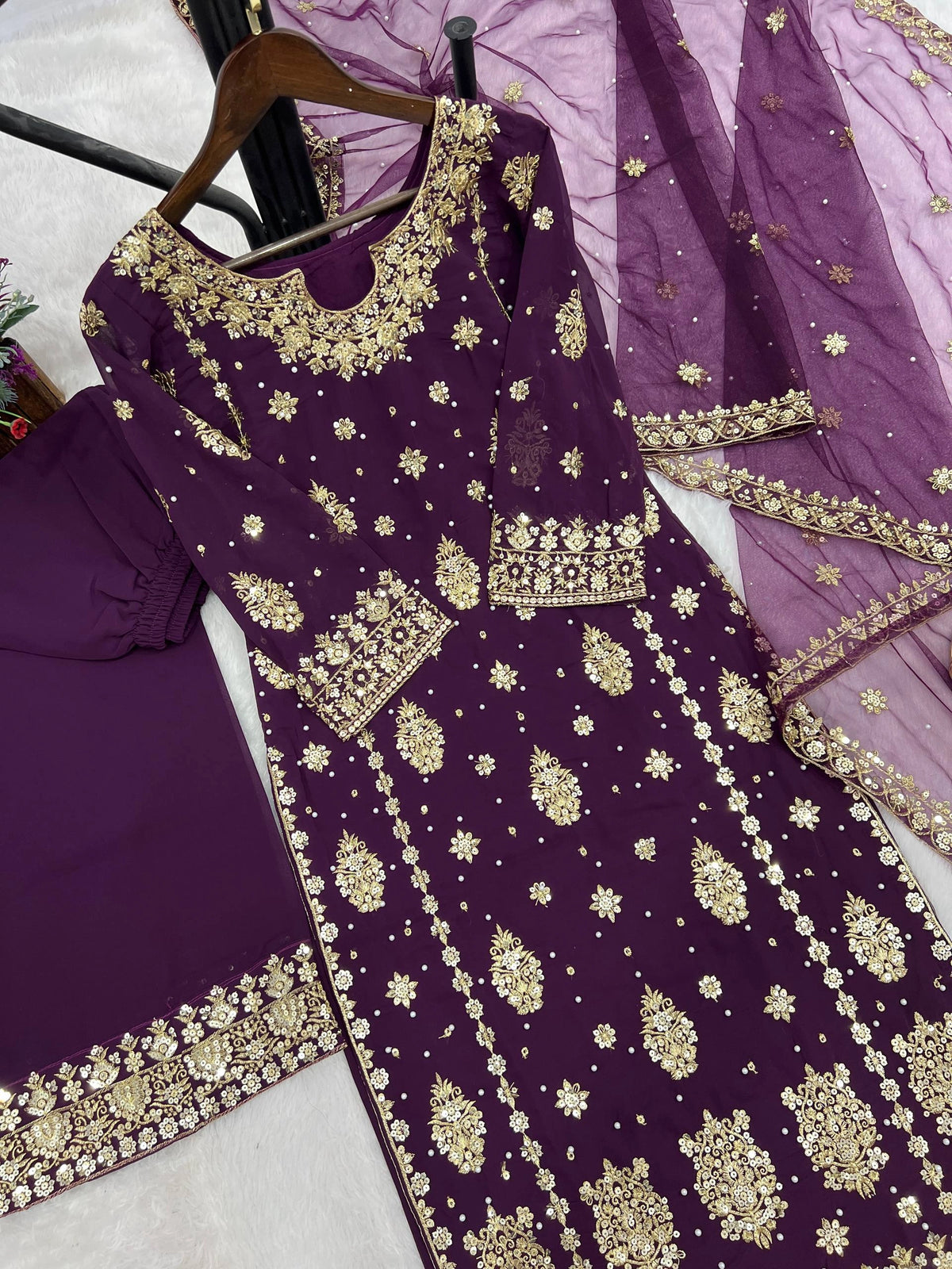 PRESENTING 3 PIECE STYLISH KURTI DUPATTA WITH BEAUTIFUL PLAZZO WHOLESALE PRICE AT GEELAN FASHION SURAT