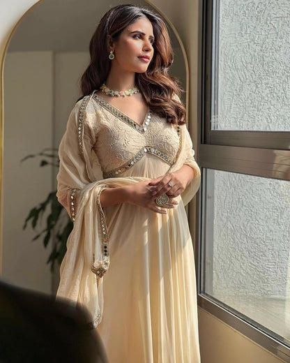 PAKISTANI GOWNS | Ethnic Wear Gowns | INDIAN ETHNIC GOWNS