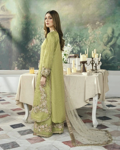 PAKISTANI READYMADE SUITS ONLINE WHOLESALE RATE AT GEELAN FASHION SURAT