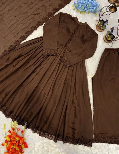 LUNCHING NEW DESIGNER PARTY WEAR LOOK GOWN WITH EMBROIDERY WORK WHOLESALE PRICE AT GEELAN FASHION SURAT