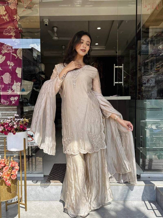 DESIGNER EID SPECIAL PARTY WEAR DESIGNER 3 PIS SUIT COLLECTION WHOLESALE GEELAN FASHION SURAT