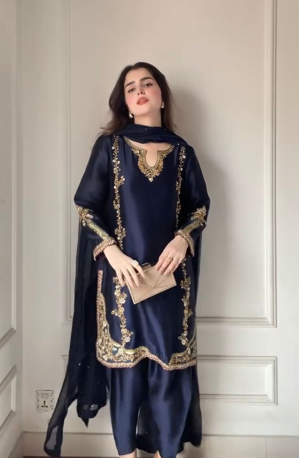 ĐĚSIGNER PARTY WEAR LOOK TOP WITH FARSHI SALWAR WHOLESALE GEELAN FASHION SURAT