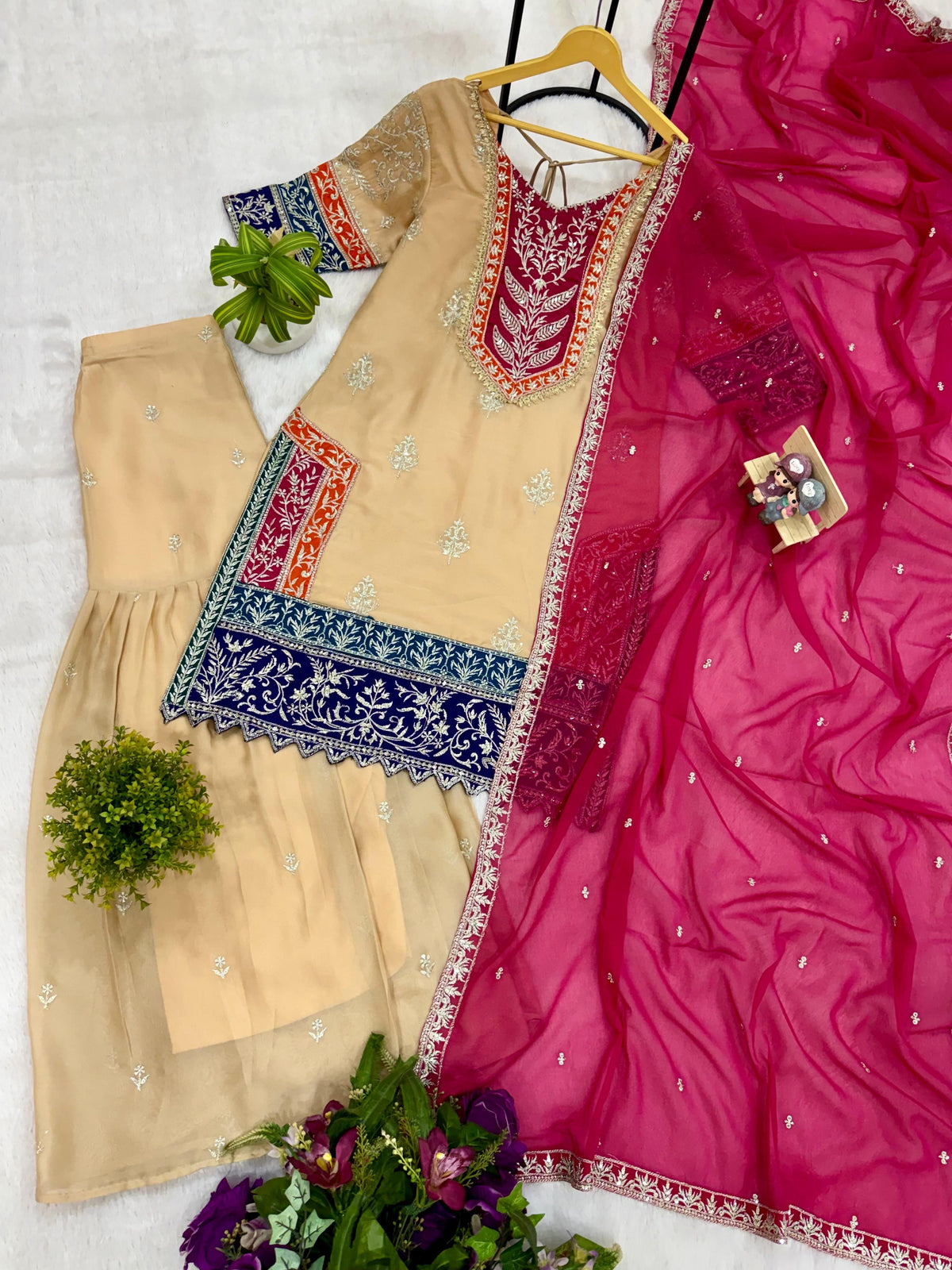 NEW LAUNCHING HEAVY 3 PIECES SUIT PAIR WITH EMBROIDERY WORK & FANCY LACE WHOLESALE GEELAN FASHION SURAT