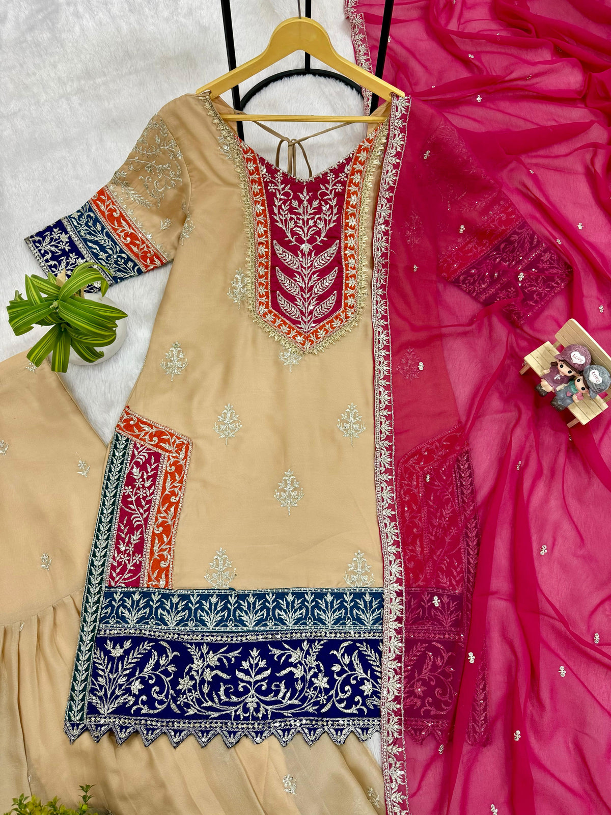NEW LAUNCHING HEAVY 3 PIECES SUIT PAIR WITH EMBROIDERY WORK & FANCY LACE WHOLESALE GEELAN FASHION SURAT