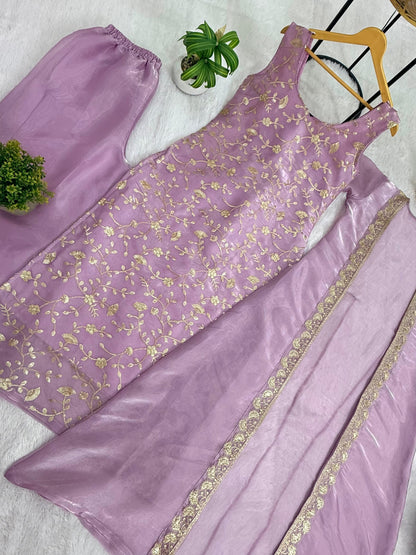 IN OUR COLLECTION THIS STUNNING JIMY SILK FABRIC ✨KURTI, KOTI & PLAZZO IS COMING WITH👗 HEAVY EMBROIDERY WORK & ELEGANT STYLE WHOLESALE GEELAN FASHION SURAT