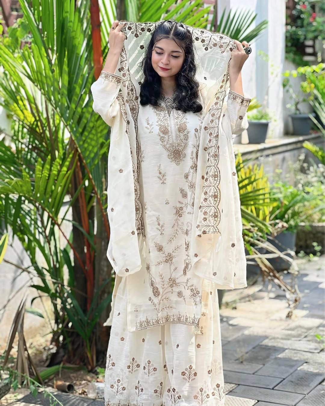 ENHANCE THE BEAUTY OF YOUR WARDROBE WITH THIS NEWLY LAUNCHED KURTI-SHARARA SET WHOLESALE GEELAN FASHION SURAT