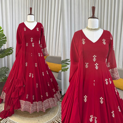 TEP INTO EFFORTLESS CHARM WITH OUR EXCLUSIVE 3-PIECE SET – CRAFTED FOR COMFORT, STITCHED WITH GRACE. WHOLESALE GEELAN FASHION SURAT