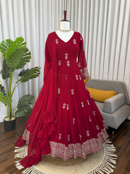 TEP INTO EFFORTLESS CHARM WITH OUR EXCLUSIVE 3-PIECE SET – CRAFTED FOR COMFORT, STITCHED WITH GRACE. WHOLESALE GEELAN FASHION SURAT