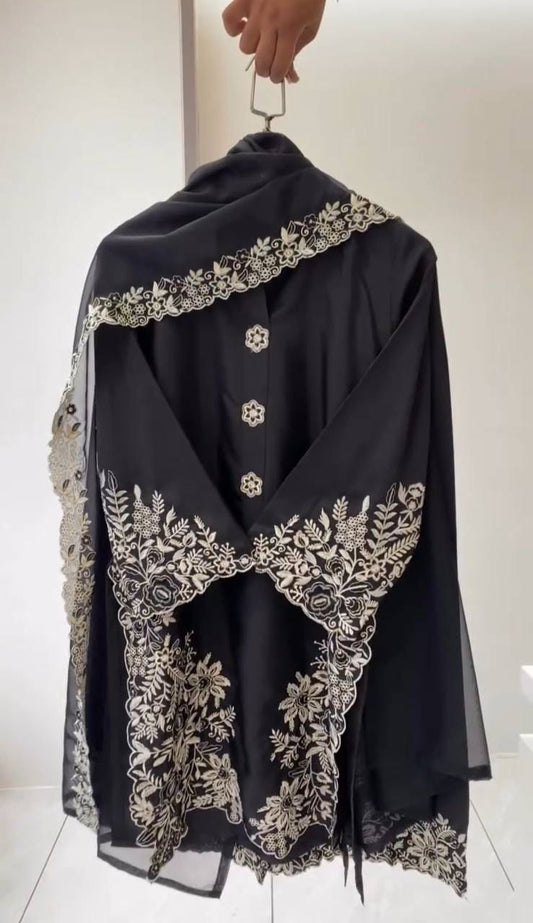 SUMMER SEASON WEAR PAKISTANI SUIT WITH EMBROIDERED WORKED TOP, PLAZZO AND DUPATTA WHOLESALE GEELAN FASHION SURAT