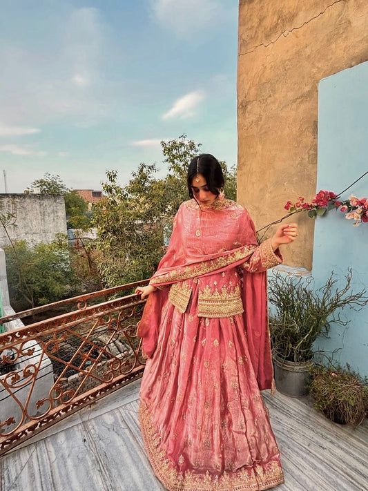 DESIGNER PARTY WEAR LOOK COLLECTION WHOLESALE GEELAN FASHION SURAT