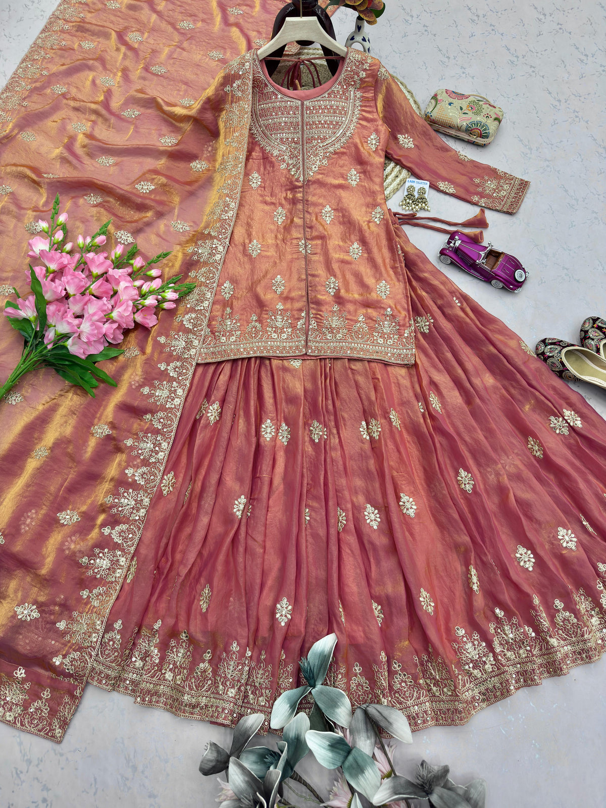 DESIGNER PARTY WEAR LOOK COLLECTION WHOLESALE GEELAN FASHION SURAT