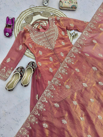 DESIGNER PARTY WEAR LOOK COLLECTION WHOLESALE GEELAN FASHION SURAT