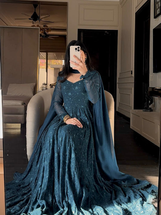 2 PIECE STYLISH GOWN WITH BEAUTIFUL DUPATTA WHOLESALE GEELAN FASHION SURAT