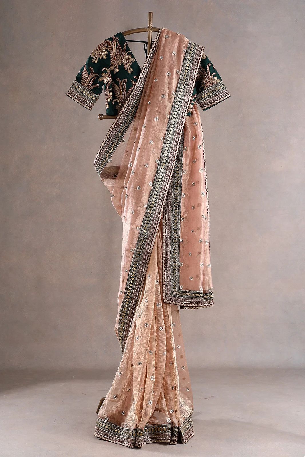 LOOKING SOME ONE FOR THIS SAME COLOUR BEAUTIFUL DESIGNER SAREE ON TWIL NET FEBRIC WITH THRED & SEQUNCE WORK AND BLOUSE ON MONO BENGLORI SILK FEBRIC FEBRIC WITH THRED & SEQUNCE WORK. WHOLESALE GEELAN FASHION SURAT