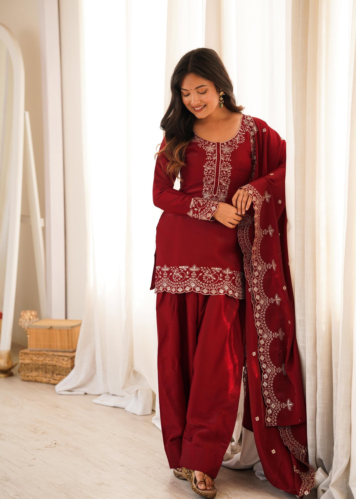 NEW GLASS ROMAN SILK FABRIC WITH EMBROIDERY SEQUENCE AND JARI WORK TOP,DUPPTA SET WITH FARSHI SHALWAR READY TO WEAR WHOLESALE GEELAN FASHION SURAT