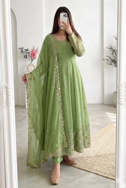 DESIGNER PARTY WEAR LOOK COLLECTION WHOLESALE GEELAN FASHION SURAT