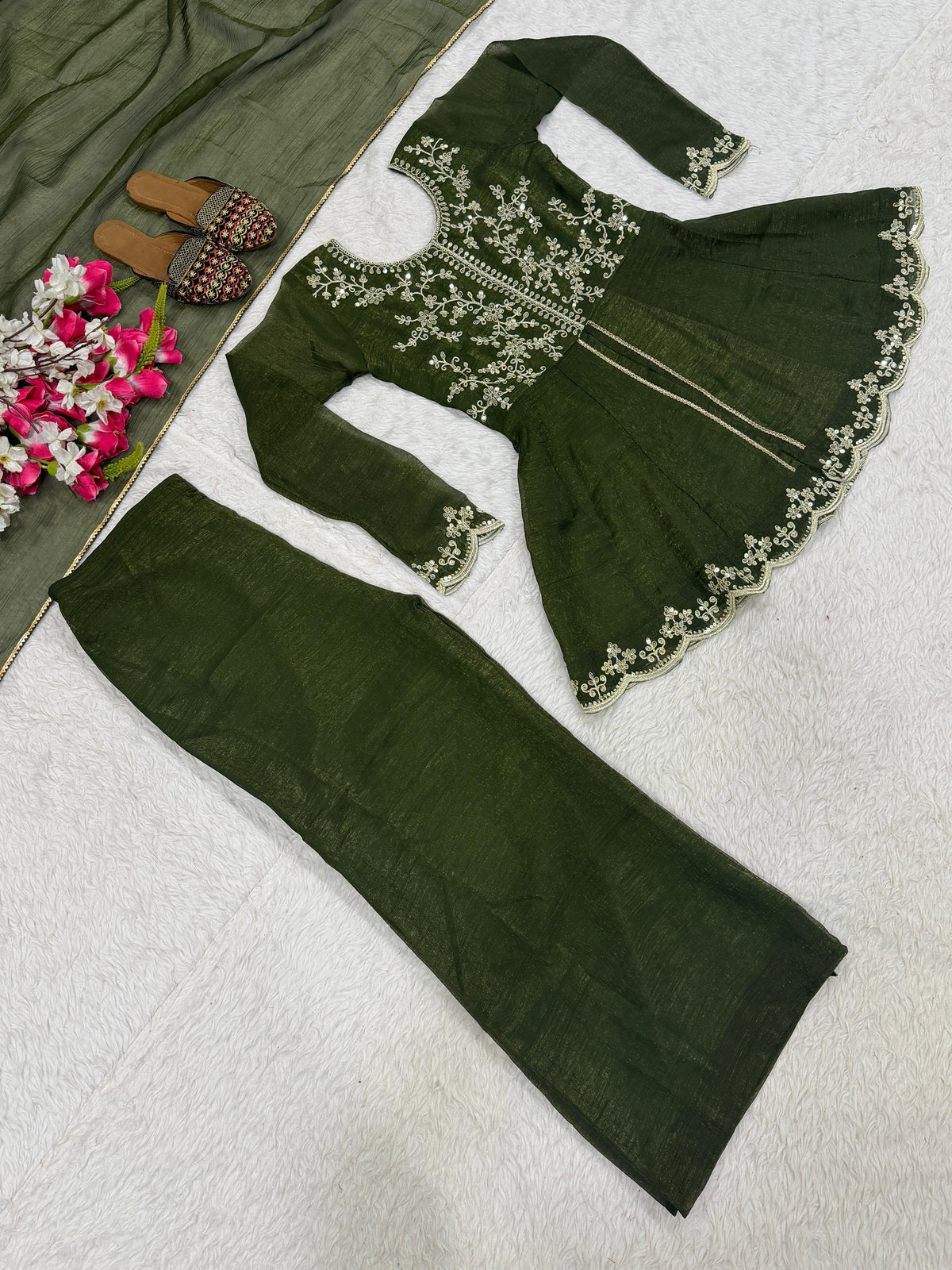 NEW DESIGNER PARTY WEAR LOOK TOP ,  PLAZZO  AND DUPATTA WHOLESALE GEELAN FASHION SURAT
