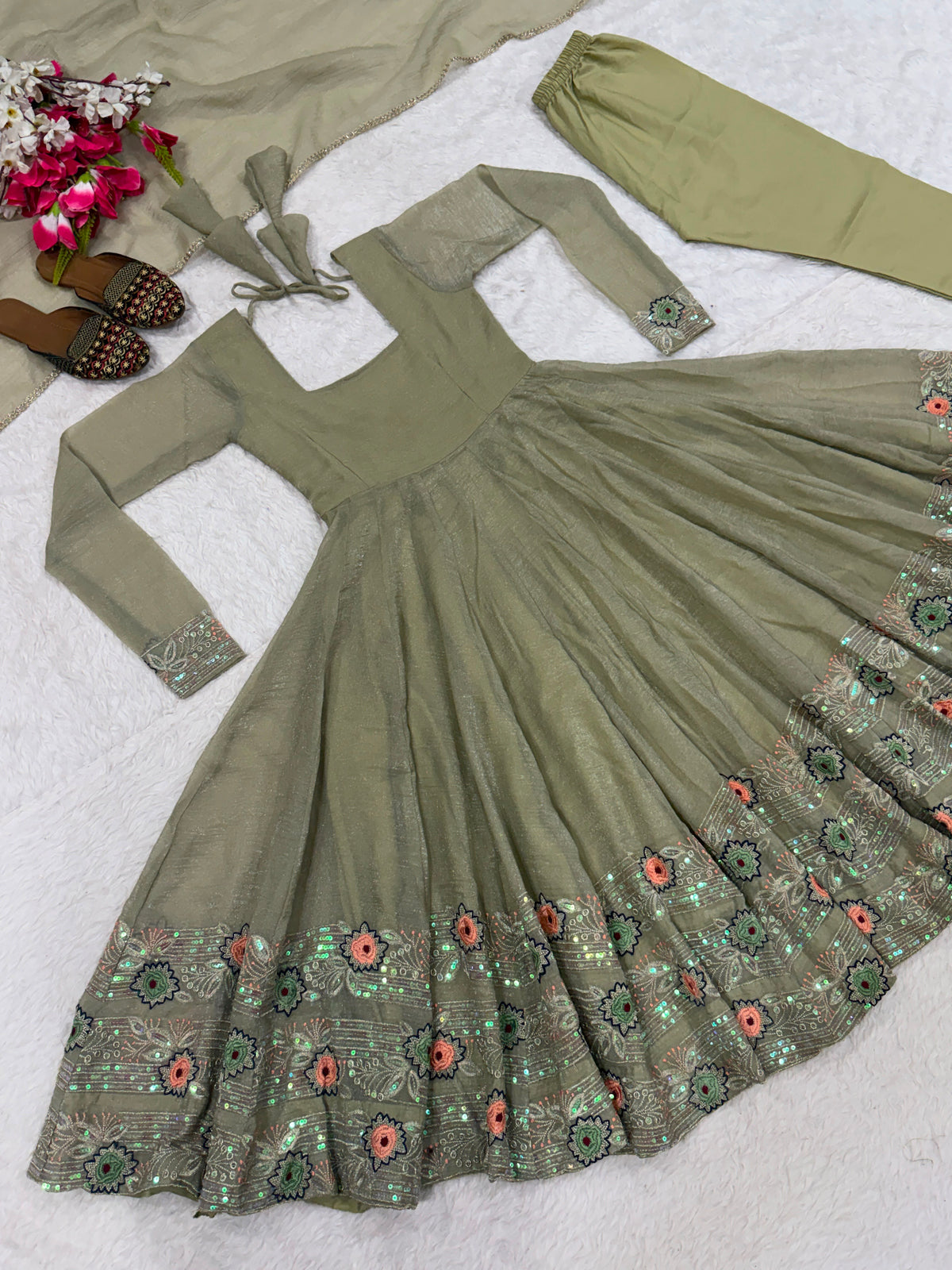 ANARKALI SUIT IN NEW FANCY STYLE WHOLESALE GEELAN FASHION SURAT