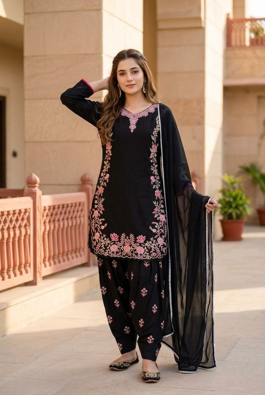 NEW DESIGNER HEAVY EMBROIDERY WORK 3 PIS SUIT SET WHOLESALE GEELAN FASHION SURAT