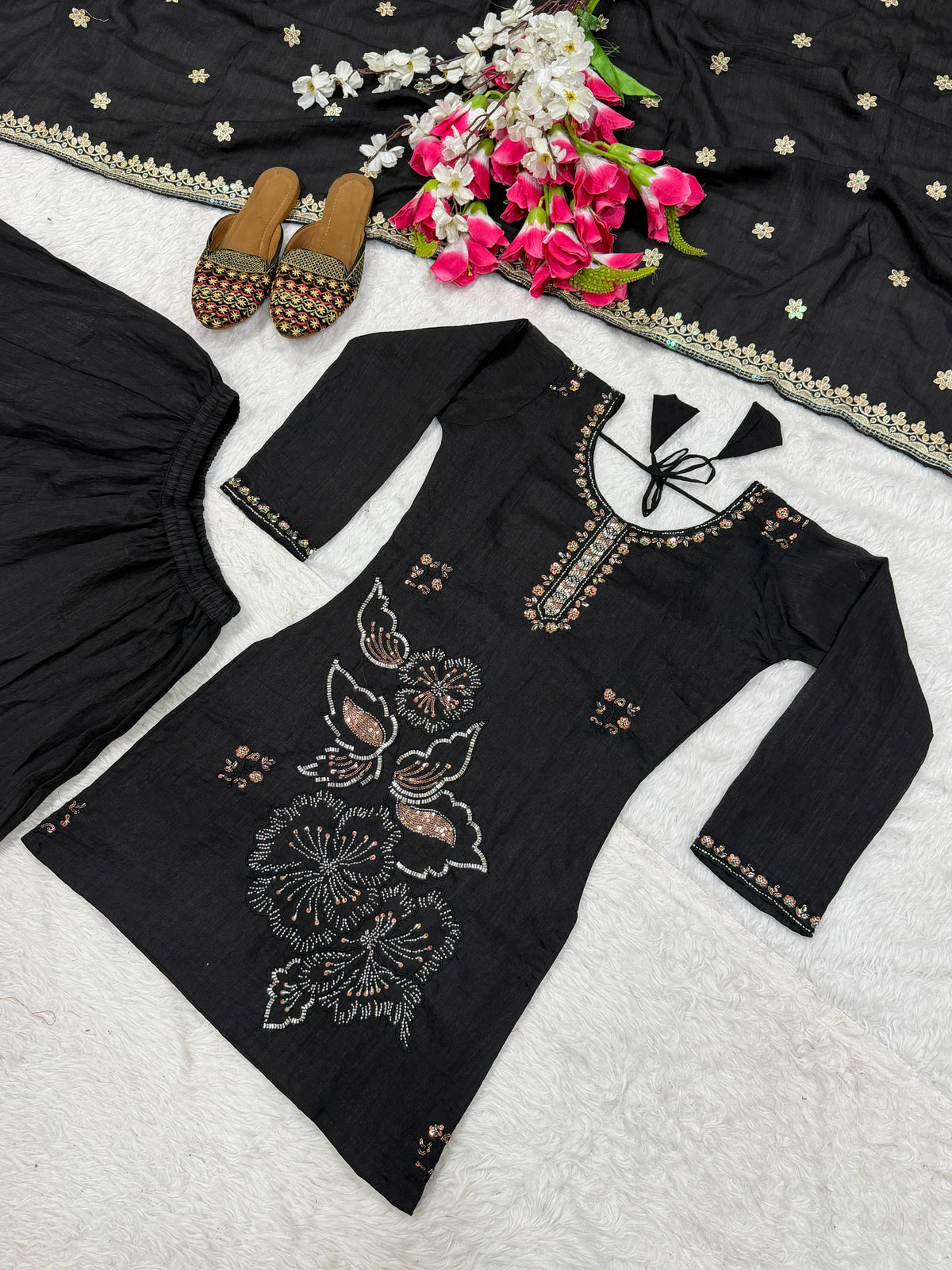 NEW DESIGNER PARTY WEAR LOOK TOP , SHARARA PLAZZO  AND DUPATTA, NEW FANCY STYLE WHOLESALE GEELAN FASHION SURAT