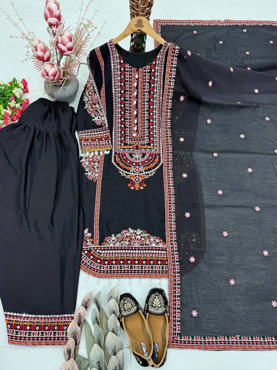 NEW DESIGNER HEAVY MAL CHANDERI TOP PLAZZO & DUPATTA SET WHOLESALE GEELAN FASHION SURAT