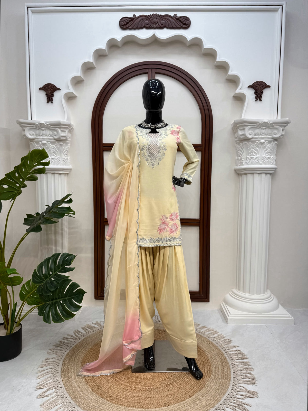 DESIGNER FARSHI PLAZO SET – ELEGANT ETHNIC WEAR ✨ 🎀 CRAFTED IN CLASSY TONES WITH PREMIUM FABRIC & DETAILING WHOLESALE GEELAN FASHION SURAT