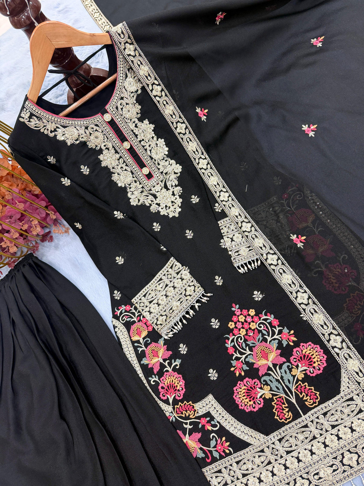 ĐĚSIGNER PARTY WEAR LOOK PUR HEAVY STAR GEORGETTE TOP PLAZZO & DUPATTA SET WHOLESALE GEELAN FASHION SURAT