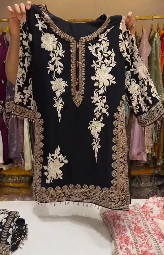 ĐĚSIGNER PARTY WEAR LOOK PUR HEAVY STAR GEORGETTE TOP PLAZZO & DUPATTA SET WHOLESALE GEELAN FASHION SURAT