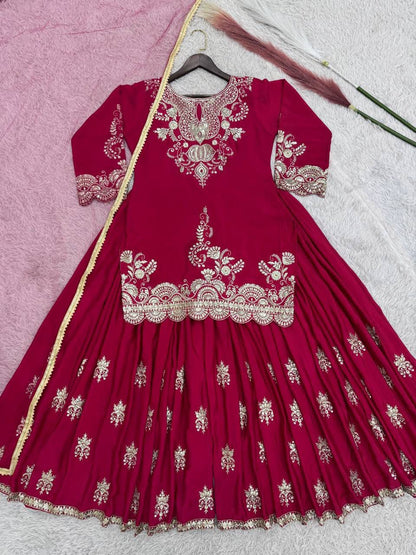 NEW READY TO WEAR COLLECTION 3 PIECE FANCY KURTI WITH BEAUTIFUL FLAIRED PLAZZO AND DUPATTA WHOLESALE GEELAN FASHION SURAT