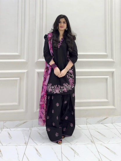 ENHANCE THE BEAUTY OF YOUR WARDROBE WITH THIS NEWLY LAUNCHED KURTI & FARSHI PLAZZO SET WHOLESALE GEELAN FASHION SURAT