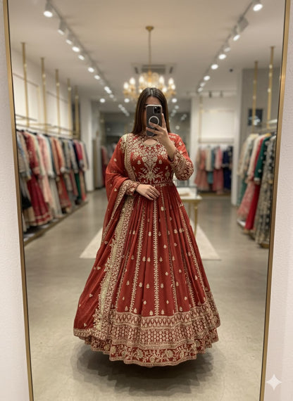 NEW ĐĚSIGNER GWON WITH PENT DUPATT SET WHOLESALE GEELAN FASHION SURAT