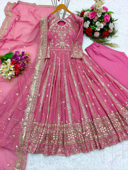 NEW ĐĚSIGNER GWON WITH PENT DUPATT SET WHOLESALE GEELAN FASHION SURAT