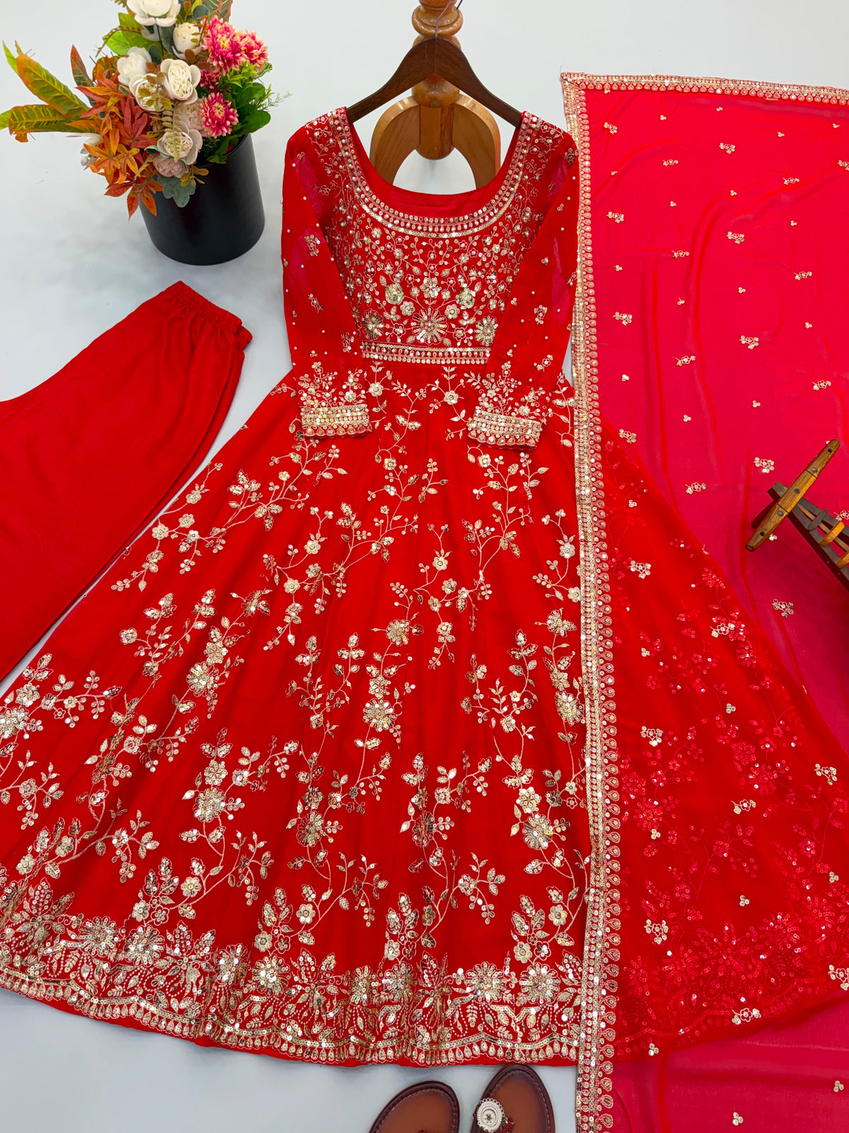 WOMEN’S ETHNIC WEAR WHOLESALE GEELAN FASHION SURAT
