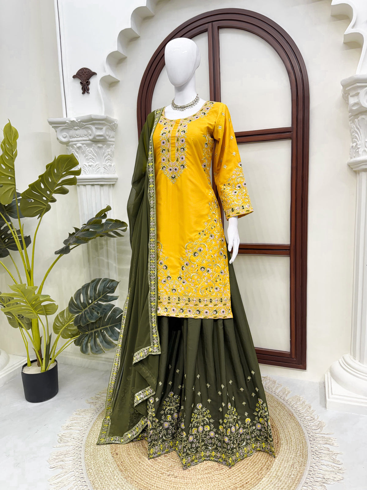 DESIGNER SUIT & PENT SET – ELEGANT ETHNIC WEAR ✨ 🎀 CRAFTED IN CLASSY TONES WITH PREMIUM FABRIC & DETAILING WHOLESALE GEELAN FASHION SURAT