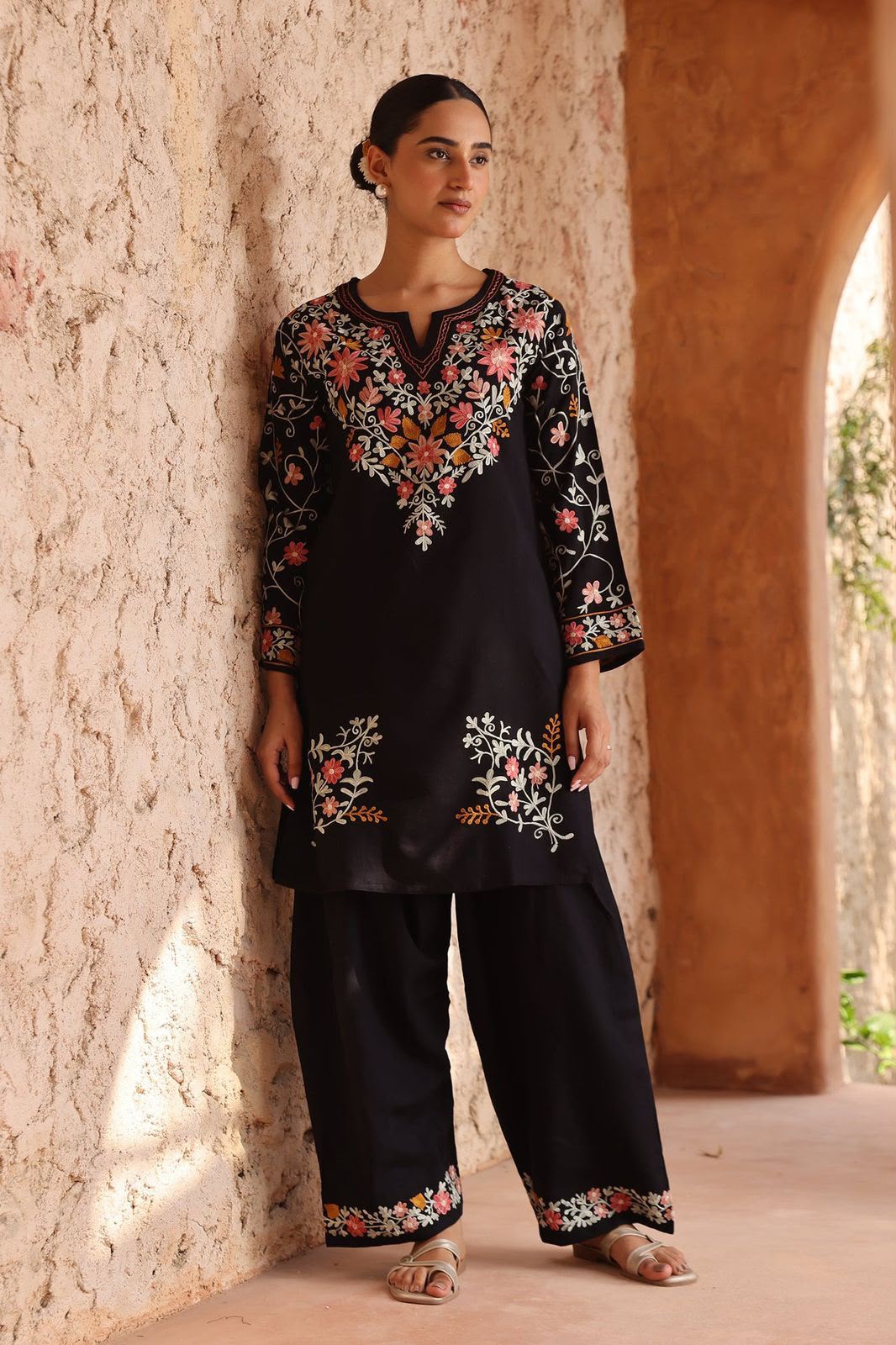 ĐĚSIGNER PARTY WEAR LOOK TOP WITH FARSHI SALWAR WHOLESALE GEELAN FASHION SURAT