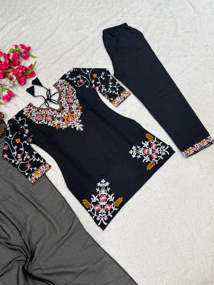 ĐĚSIGNER PARTY WEAR LOOK TOP WITH FARSHI SALWAR WHOLESALE GEELAN FASHION SURAT