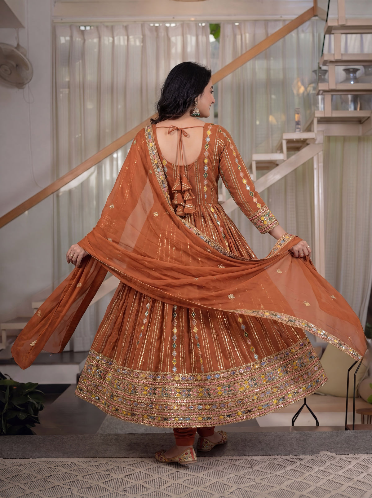 ĐĚSIGNER ANARKALI SUIT IN NEW FANCY STYLE WHOLESALE GEELAN FASHION SURAT