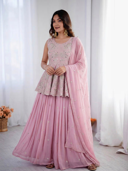 WOMEN’S ETHNIC WEAR WHOLESALE GEELAN FASHION SURAT