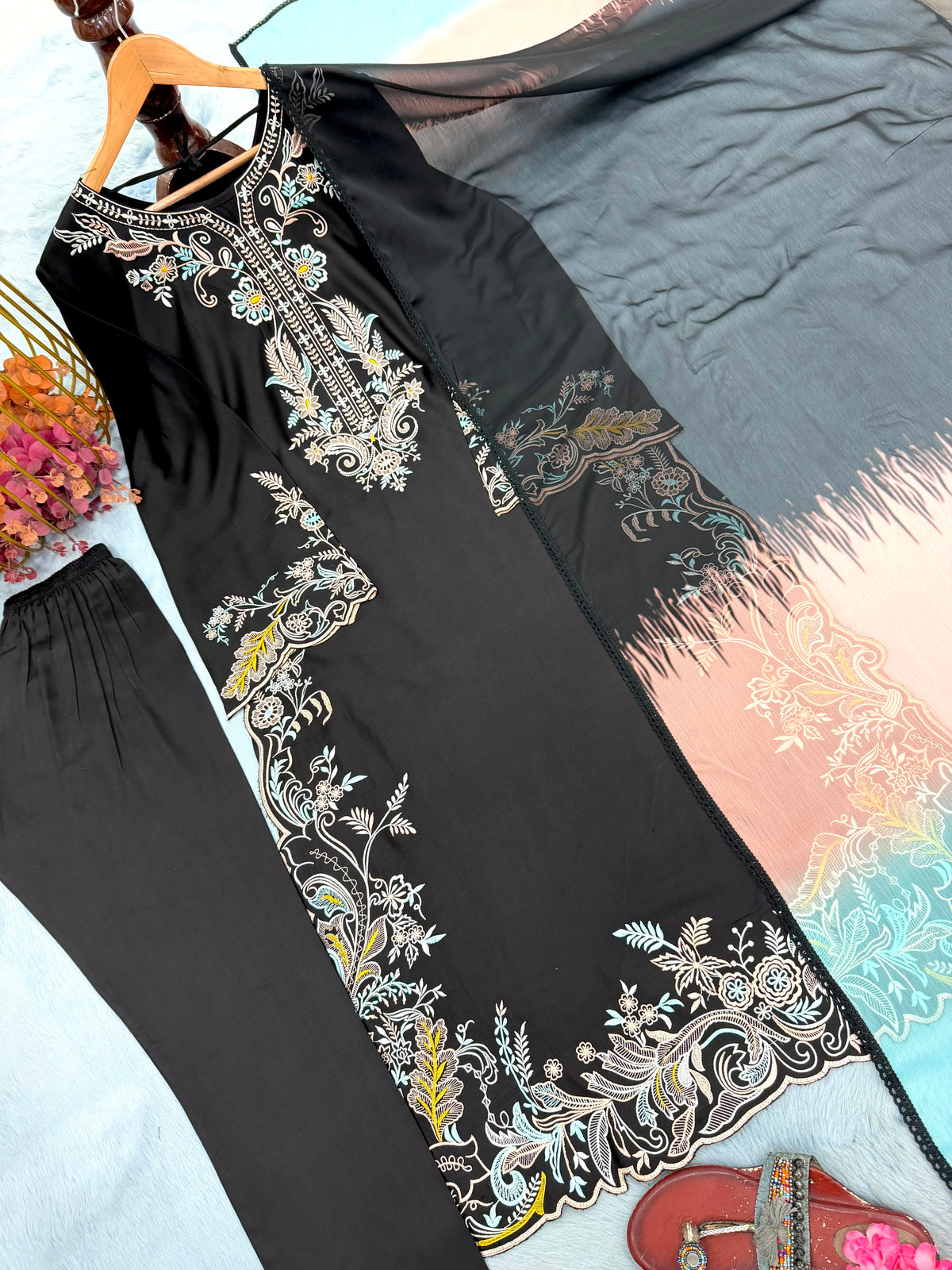 ĐĚSIGNER PARTY WEAR LOOK PUR SATIN RAYON OVER SIZE LONG KAFTAN & BOTTOM WITH DUPATTA SET WHOLESALE GEELAN FASHION SURAT