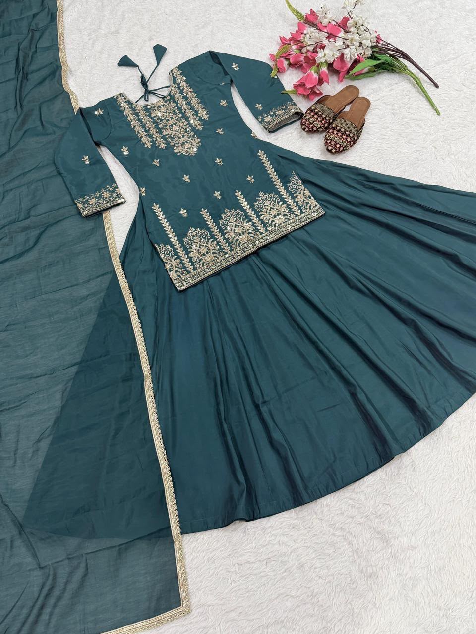 DESIGNER PARTY WEAR LOOK TOP , LEHENGA  AND DUPATTA WHOLESALE GEELAN FASHION SURAT