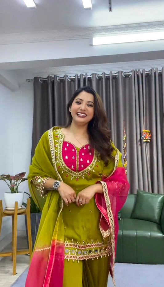 WOMEN’S ETHNIC WEAR WHOLESALE GEELAN FASHION SURAT