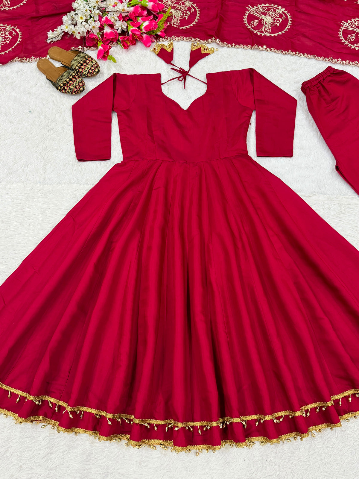 ĐĚSIGNER ANARKALI SUIT IN NEW FANCY STYLE WHOLESALE GEELAN FASHION SURAT