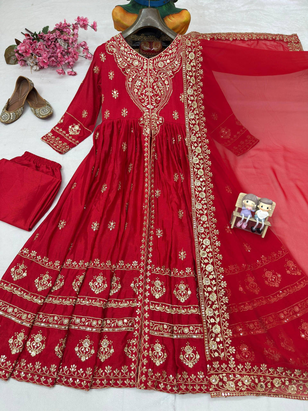 ENHANCE THE BEAUTY OF YOUR WARDROBE WITH THIS NEWLY LAUNCHED DESIGNER ANARKALI GOWN WITH ELEGANT DUPATTA WHOLESALE GEELAN FASHION SURAT