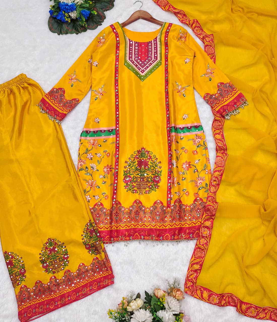 BRING ELEGANCE TO YOUR WARDROBE WITH THIS BEAUTIFULLY DESIGNED *DIGITAL PRINT SET WITH REAL MIRROR WORK* – PERFECT FOR EVERY OCCASION WHERE YOU WANT TO SHINE EFFORTLESSLY! 💃💫 WHOLESALE GEELAN FASHION SURAT